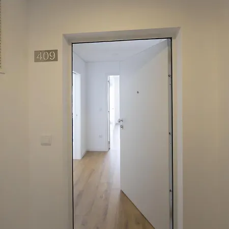 Flh Gaia Flat With Balcony Vila Nova de Gaia